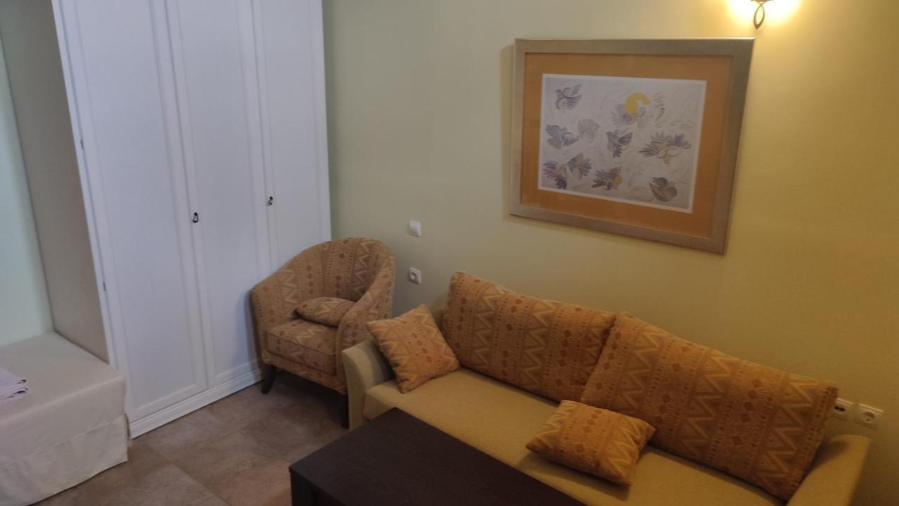 Guesthouse Michobeis Kamarina Ngoại thất bức ảnh