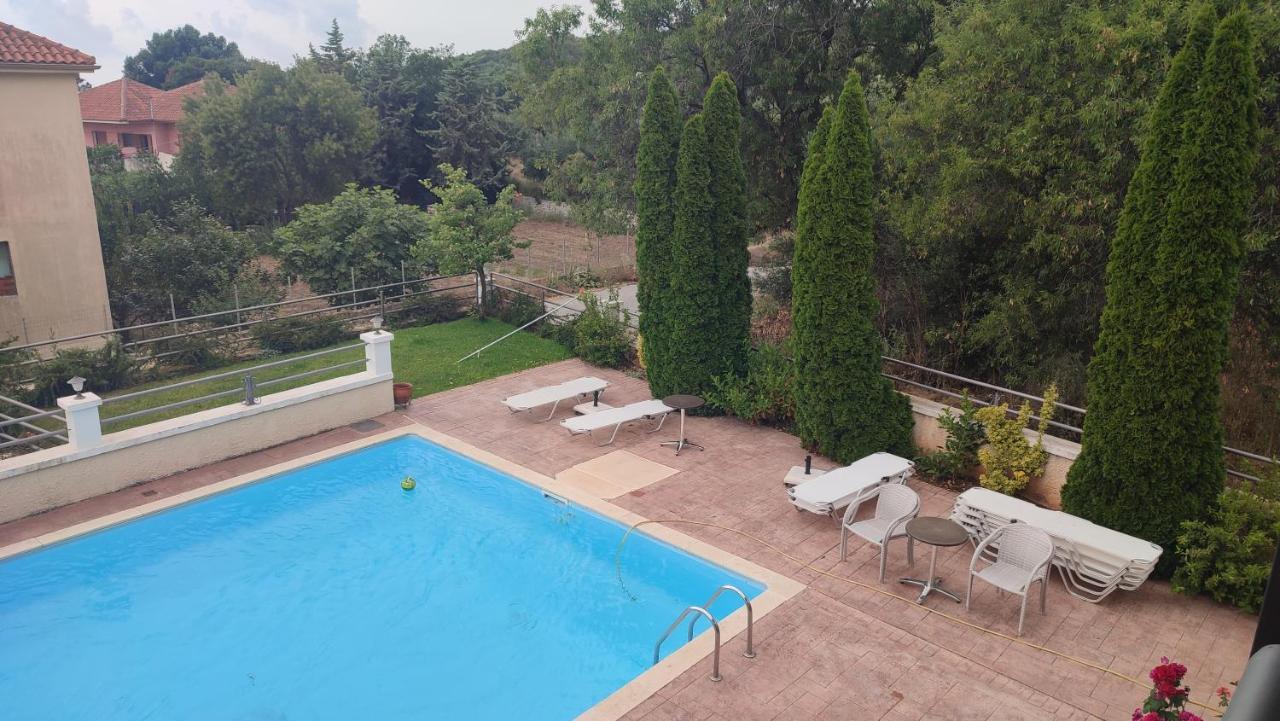 Guesthouse Michobeis Kamarina Ngoại thất bức ảnh
